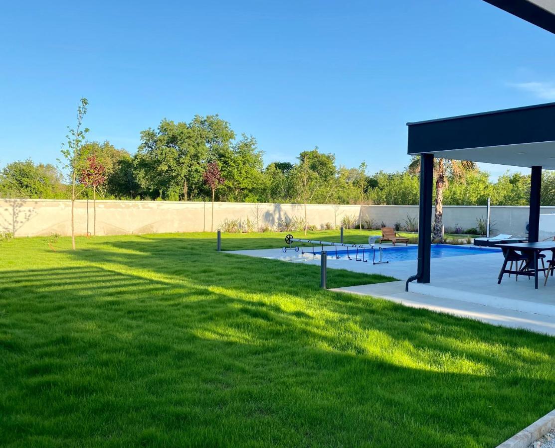 Villa Eni Medulin Sisan Heated Pool Екстер'єр фото