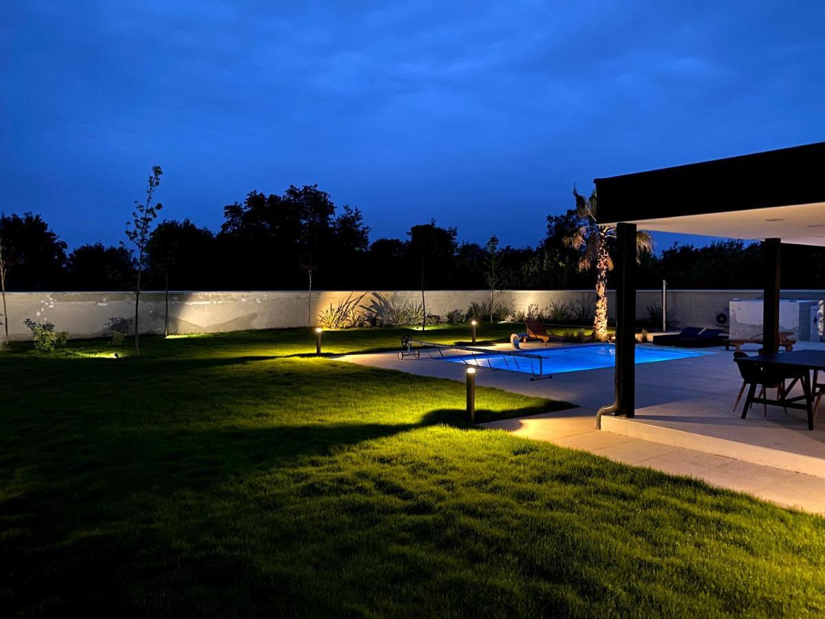 Villa Eni Medulin Sisan Heated Pool Екстер'єр фото