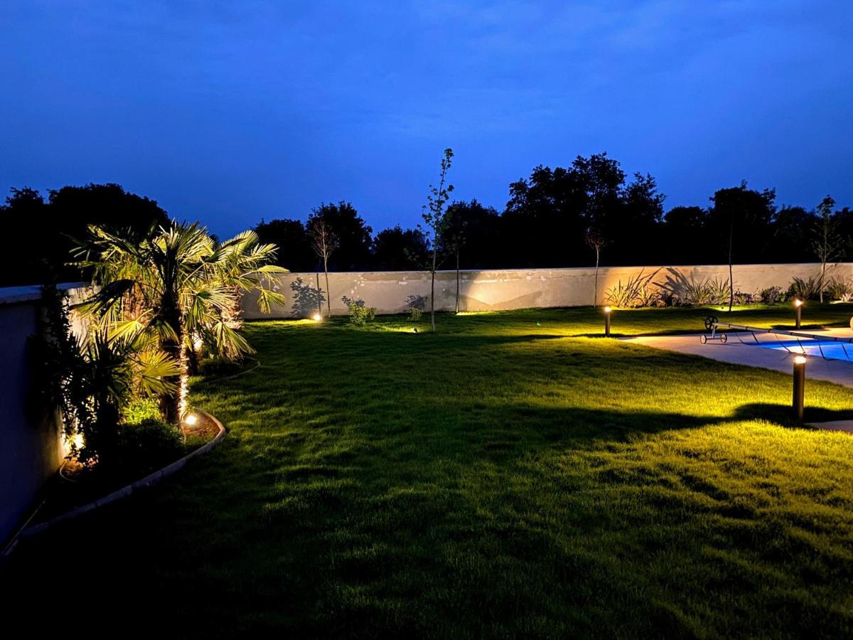 Villa Eni Medulin Sisan Heated Pool Екстер'єр фото