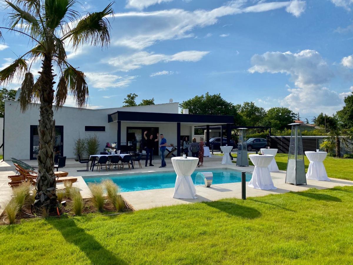 Villa Eni Medulin Sisan Heated Pool Екстер'єр фото