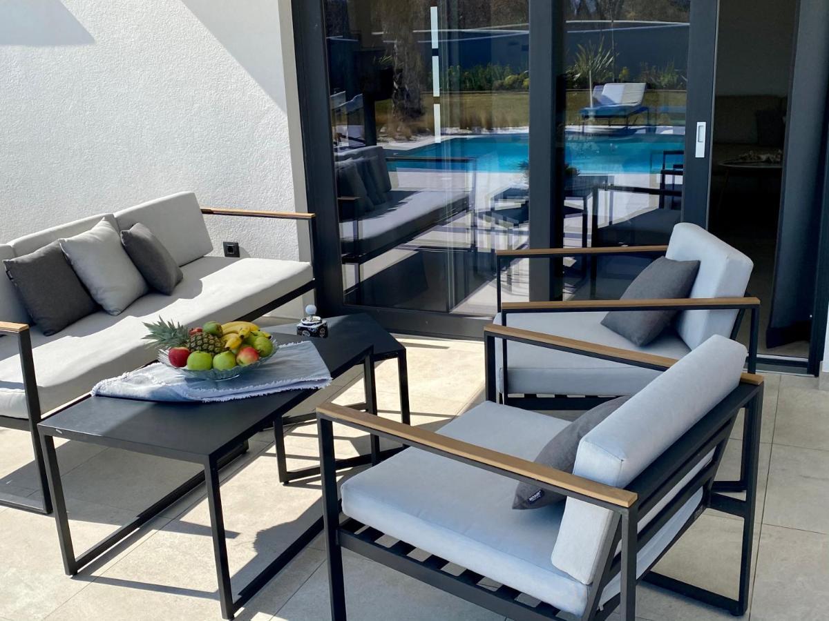 Villa Eni Medulin Sisan Heated Pool Екстер'єр фото